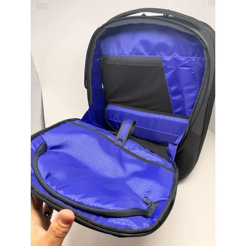 NEW Alienware 18 Gaming Backpack AW7825P DWJ3J